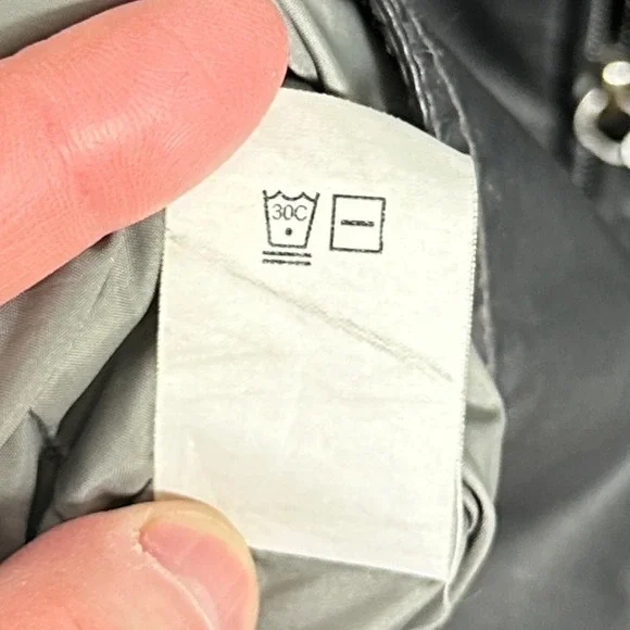 MO851 Canada Black Hooded Rain Jacket Womens Size 8 Style VCP9724 Full Zip Coat - Picture 6 of 16